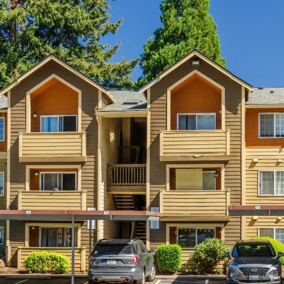 Garden-style apartment community features 200 homes in Vancouver, Washington.