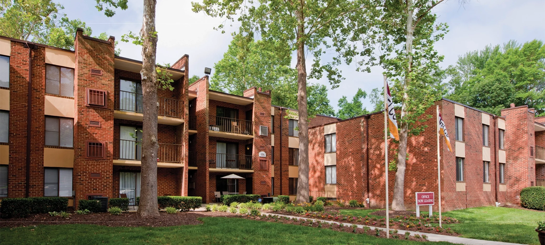 Parkway Apartments (Williamsburg, VA)