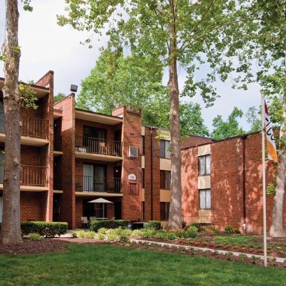Parkway Apartments (Williamsburg, VA)