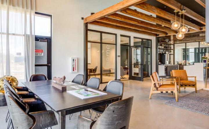 Hamilton Zanze Acquires Multifamily Community in Portland Metro