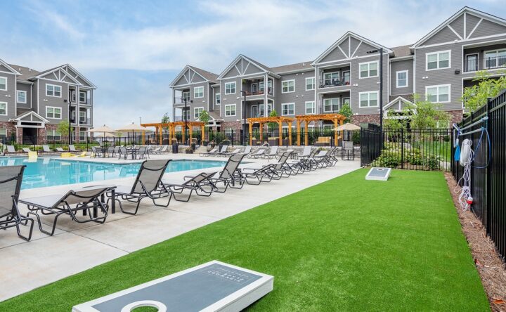 Hamilton Zanze Buys First Multifamily Community in Clarksville