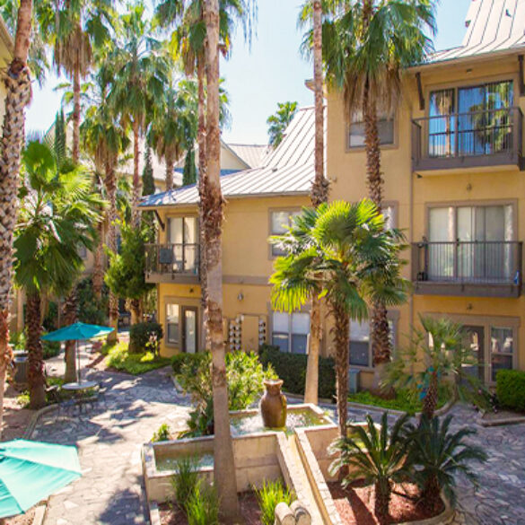 Hamilton Zanze Sells Niche Apartments in San Antonio Metro