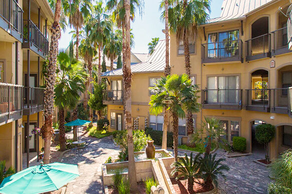 Hamilton Zanze Sells Niche Apartments in San Antonio Metro