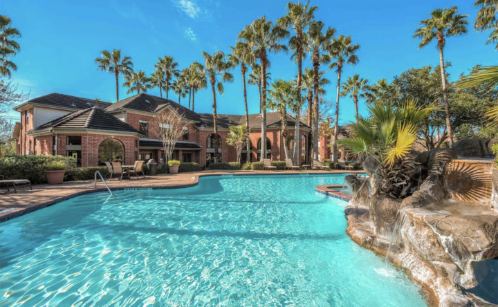 Hamilton Zanze Buys Multifamily Community in Houston Metro