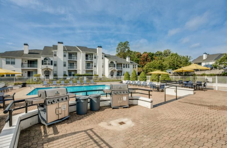 Hamilton Zanze Sells Two Properties in Hartford Metro