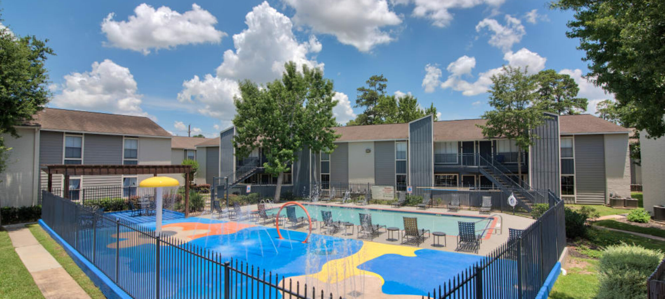 Hamilton Zanze Sells Northwest Houston Area Multifamily Community