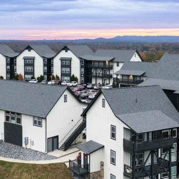 Rivertop Apartments (Nashville, TN)