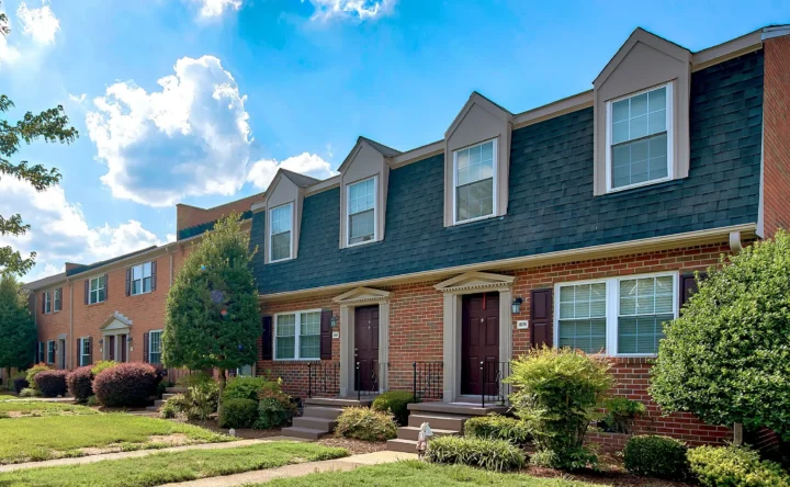 Maple Bay Townhomes (Virginia, Beach, VA)