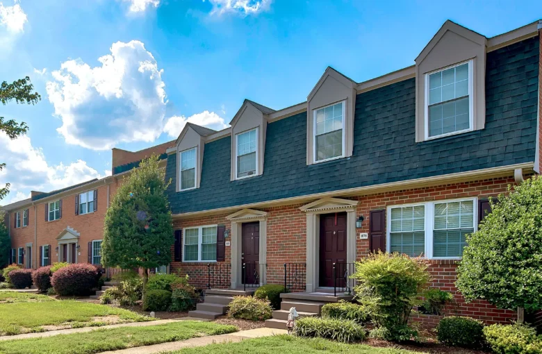 Maple Bay Townhomes (Virginia, Beach, VA)